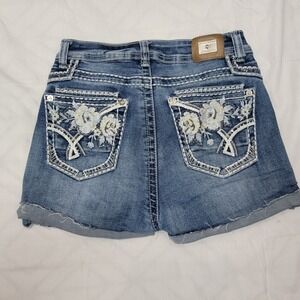 Western Blue Denim Shorts Embroidered Floral Sequin Medium Wash Cuffed Size 26
